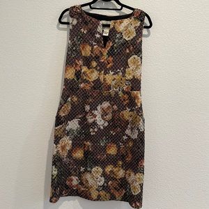 EUC Anthropologie Tabitha size 6 v neck quilted floral  sleeveless dress